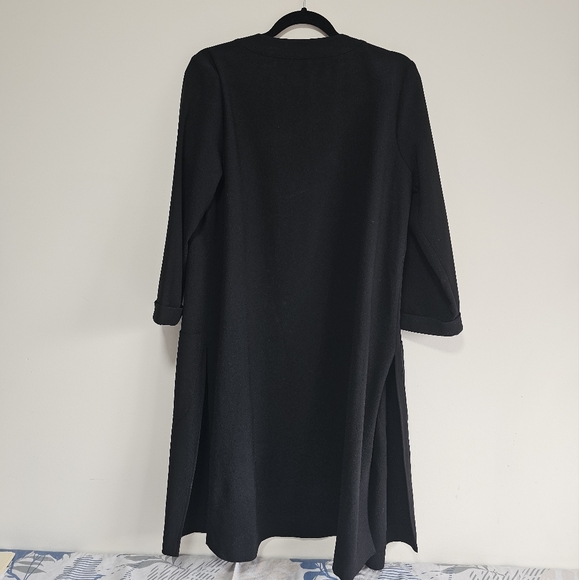 Beautiful DR 2 Cardigan - Picture 2 of 11